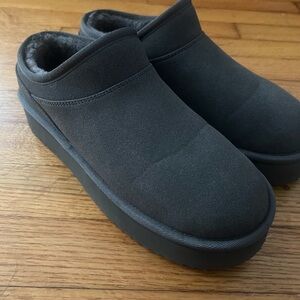 American Eagle Outfitters Gray Platform Shoes